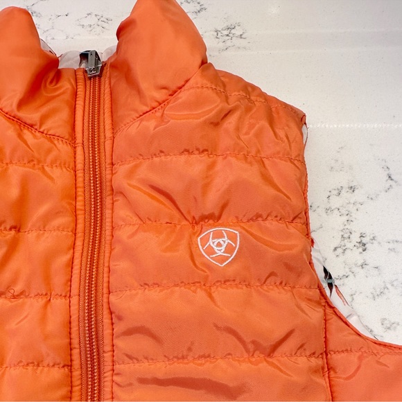 Ariat Kid’s Reversible Puffer Vest - Picture 8 of 13